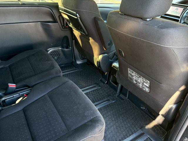 ヴォクシー ハイブリッドＶ　禁煙　両側パワースライドドア　セーフティセンス　純正ナビ　バックカメラ　地デジ　前席シートヒーター　クルーズコントロール　純正１５インチアルミ　スマートキー　ＥＴＣ　Ｂｌｕｅｔｏｏｔｈ接続　保証１年付（43枚目）