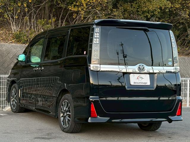 ヴォクシー ＺＳ　煌　禁煙　両側パワースライドドア　後席フリップダウンモニター　純正９インチナビ　バックカメラ　フルセグ　純正１６インチＡＷ　スマートキー　ＬＥＤヘッドライト　ドラレコ　ＥＴＣ　Ｂｌｕｅｔｏｏｔｈ　７人乗り（9枚目）