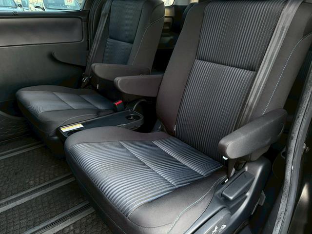 ヴォクシー ＺＳ　煌　禁煙　両側パワースライドドア　後席フリップダウンモニター　純正９インチナビ　バックカメラ　フルセグ　純正１６インチＡＷ　スマートキー　ＬＥＤヘッドライト　ドラレコ　ＥＴＣ　Ｂｌｕｅｔｏｏｔｈ　７人乗り（16枚目）