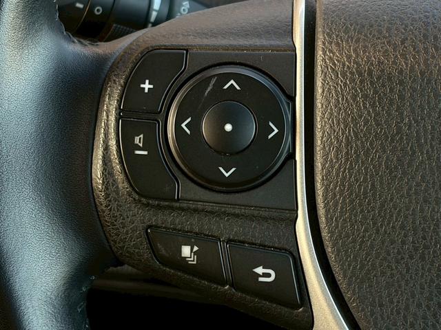 ヴォクシー ＺＳ　煌　禁煙　両側パワースライドドア　後席フリップダウンモニター　純正９インチナビ　バックカメラ　フルセグ　純正１６インチＡＷ　スマートキー　ＬＥＤヘッドライト　ドラレコ　ＥＴＣ　Ｂｌｕｅｔｏｏｔｈ　７人乗り（26枚目）