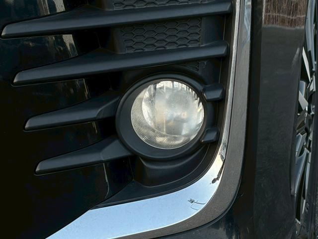 ヴォクシー ＺＳ　煌　禁煙　両側パワースライドドア　後席フリップダウンモニター　純正９インチナビ　バックカメラ　フルセグ　純正１６インチＡＷ　スマートキー　ＬＥＤヘッドライト　ドラレコ　ＥＴＣ　Ｂｌｕｅｔｏｏｔｈ　７人乗り（42枚目）