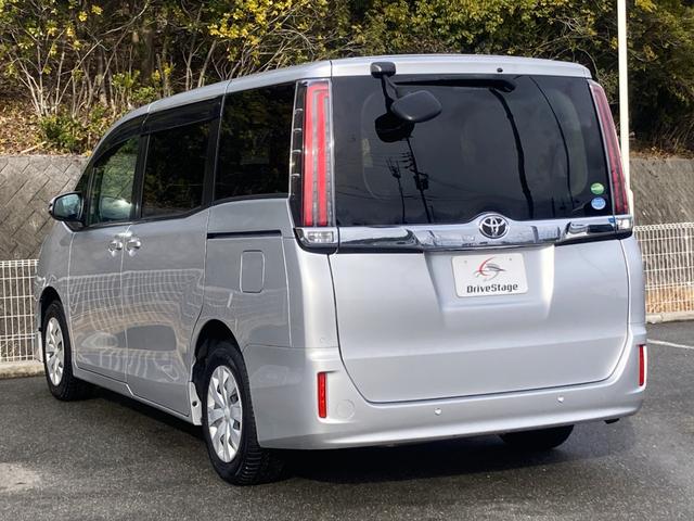 ノア Ｘ　禁煙　純正ナビ　トヨタセーフティセンス　パワースライド　クルーズコントロール　衝突軽減ブレーキ　レーンキープ　オートハイビーム　ＬＥＤヘッドライト　前後クリソナ　ＵＳＢポート　キーレス　車検整備付（8枚目）