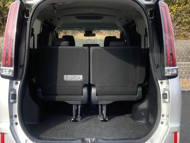 ノア Ｘ　禁煙　純正ナビ　トヨタセーフティセンス　パワースライド　クルーズコントロール　衝突軽減ブレーキ　レーンキープ　オートハイビーム　ＬＥＤヘッドライト　前後クリソナ　ＵＳＢポート　キーレス　車検整備付（13枚目）