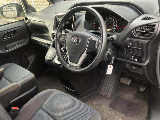 ノア Ｘ　禁煙　純正ナビ　トヨタセーフティセンス　パワースライド　クルーズコントロール　衝突軽減ブレーキ　レーンキープ　オートハイビーム　ＬＥＤヘッドライト　前後クリソナ　ＵＳＢポート　キーレス　車検整備付（40枚目）