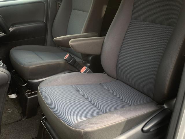 ノア Ｘ　禁煙　純正ナビ　トヨタセーフティセンス　パワースライド　クルーズコントロール　衝突軽減ブレーキ　レーンキープ　オートハイビーム　ＬＥＤヘッドライト　前後クリソナ　ＵＳＢポート　キーレス　車検整備付（42枚目）