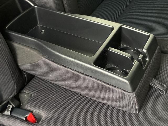 ノア Ｘ　禁煙　純正ナビ　トヨタセーフティセンス　パワースライド　クルーズコントロール　衝突軽減ブレーキ　レーンキープ　オートハイビーム　ＬＥＤヘッドライト　前後クリソナ　ＵＳＢポート　キーレス　車検整備付（45枚目）