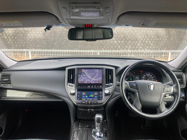 クラウンハイブリッド アスリートＳ　禁煙　黒革　純正ナビ　３６０度カメラ　純正１７インチＡＷ　シート冷暖　パワーシート　レーダークルーズ　フルセグ　ＥＴＣ　衝突軽減　レーンキープ　クリアランスソナー　Ｂｌｕｅｔｏｏｔｈ接続　スマートキー（5枚目）