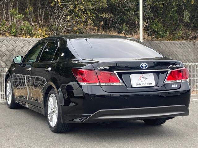 クラウンハイブリッド アスリートＳ　禁煙　黒革　純正ナビ　３６０度カメラ　純正１７インチＡＷ　シート冷暖　パワーシート　レーダークルーズ　フルセグ　ＥＴＣ　衝突軽減　レーンキープ　クリアランスソナー　Ｂｌｕｅｔｏｏｔｈ接続　スマートキー（8枚目）