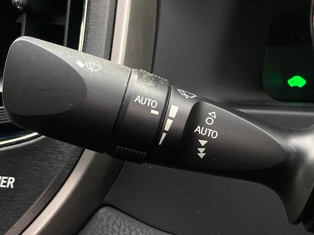 クラウンハイブリッド アスリートＳ　禁煙　黒革　純正ナビ　３６０度カメラ　純正１７インチＡＷ　シート冷暖　パワーシート　レーダークルーズ　フルセグ　ＥＴＣ　衝突軽減　レーンキープ　クリアランスソナー　Ｂｌｕｅｔｏｏｔｈ接続　スマートキー（19枚目）