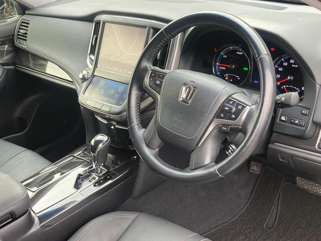 クラウンハイブリッド アスリートＳ　禁煙　黒革　純正ナビ　３６０度カメラ　純正１７インチＡＷ　シート冷暖　パワーシート　レーダークルーズ　フルセグ　ＥＴＣ　衝突軽減　レーンキープ　クリアランスソナー　Ｂｌｕｅｔｏｏｔｈ接続　スマートキー（44枚目）