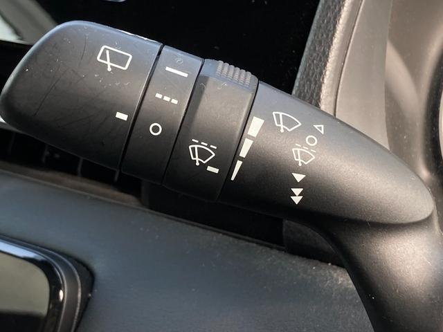 ノア S-G 禁煙 トヨタセーフティセンス 純正ディスプレイ カープレイ バックモニター パワスラ レーダークルーズ LEDヘッドライト ブレーキホールド スマートキー 純正16AW 前後クリソナ ETC 7人乗り(19枚目)