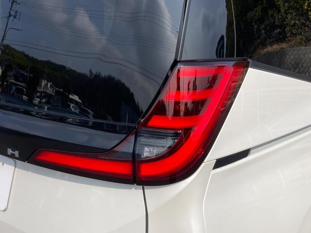 ノア S-G 禁煙 トヨタセーフティセンス 純正ディスプレイ カープレイ バックモニター パワスラ レーダークルーズ LEDヘッドライト ブレーキホールド スマートキー 純正16AW 前後クリソナ ETC 7人乗り(30枚目)