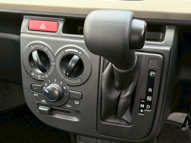 アルト Ｆ　期間販売！　ユーザー買取　禁煙車　前後ドラレコ　デジタルインナーミラー　ＬＥＤヘッドライト　キーレスエントリー　ＣＤ再生可　ドアバイザー　エアコン　パワステ　横滑り防止装置　盗難防止装置　点検整備付（11枚目）