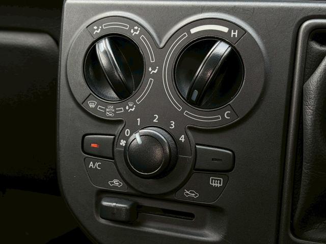 アルト Ｆ　期間販売！　ユーザー買取　禁煙車　前後ドラレコ　デジタルインナーミラー　ＬＥＤヘッドライト　キーレスエントリー　ＣＤ再生可　ドアバイザー　エアコン　パワステ　横滑り防止装置　盗難防止装置　点検整備付（23枚目）