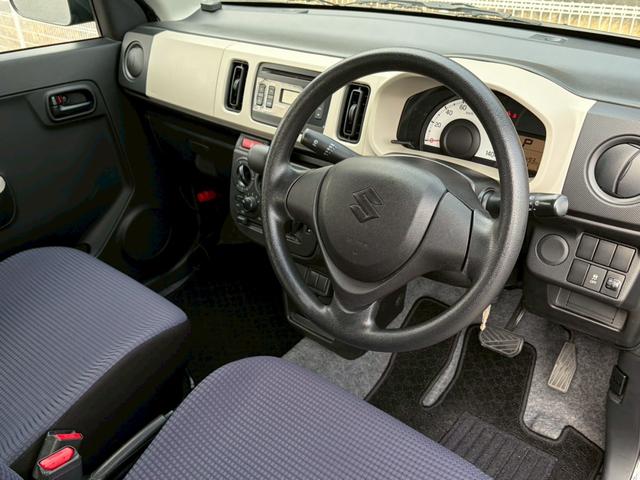 アルト Ｆ　期間販売！　ユーザー買取　禁煙車　前後ドラレコ　デジタルインナーミラー　ＬＥＤヘッドライト　キーレスエントリー　ＣＤ再生可　ドアバイザー　エアコン　パワステ　横滑り防止装置　盗難防止装置　点検整備付（24枚目）