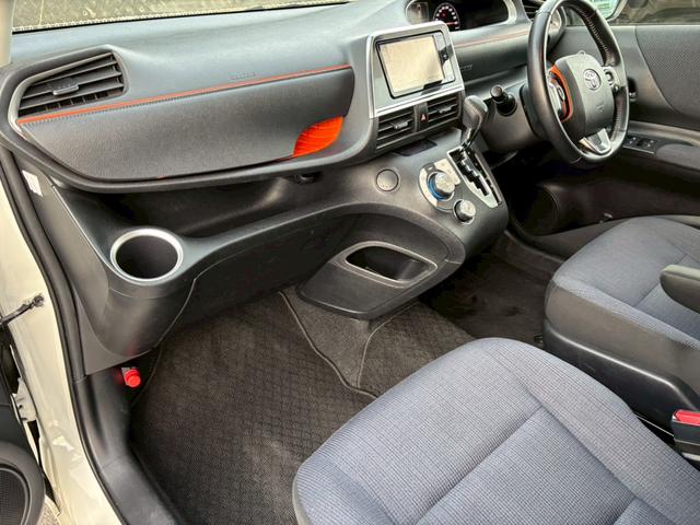 シエンタ Ｇ　禁煙　ユーザー買取　純正ナビ　後席モニター　バックカメラ　両側電動スライドドア　トヨタセーフティ　衝突軽減ブレーキ　フルセグＴＶ　スマートキー　レーンキープ　ＥＴＣ　法定整備点検付　保証１年（28枚目）