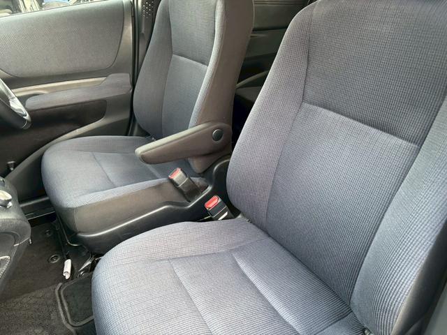 シエンタ Ｇ　禁煙　ユーザー買取　純正ナビ　後席モニター　バックカメラ　両側電動スライドドア　トヨタセーフティ　衝突軽減ブレーキ　フルセグＴＶ　スマートキー　レーンキープ　ＥＴＣ　法定整備点検付　保証１年（29枚目）