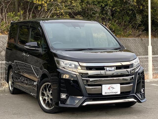 ノア Si ダブルバイビーII 禁煙 純正10インチナビ 後席フリップダウンモニター ハーフレザー 両側電動スライドドア 社外17インチAW 衝突軽減 クルーズコントロール バックカメラ スマートキー ETC 7人乗り 車検整備付(9枚目)