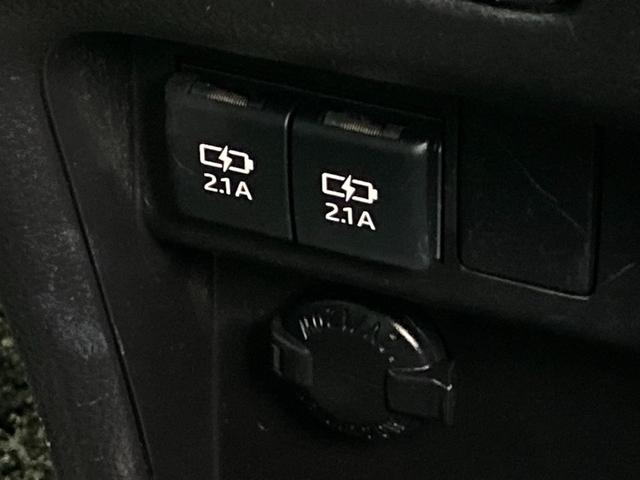 ノア Si ダブルバイビーII 禁煙 純正10インチナビ 後席フリップダウンモニター ハーフレザー 両側電動スライドドア 社外17インチAW 衝突軽減 クルーズコントロール バックカメラ スマートキー ETC 7人乗り 車検整備付(26枚目)