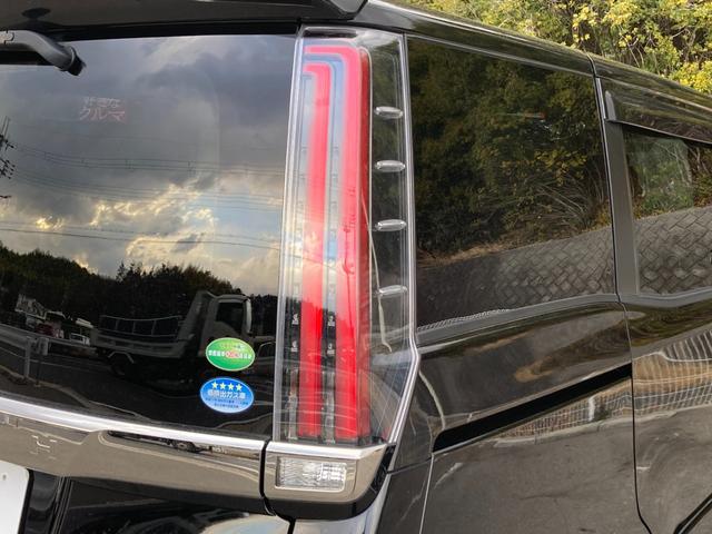 ノア Si ダブルバイビーII 禁煙 純正10インチナビ 後席フリップダウンモニター ハーフレザー 両側電動スライドドア 社外17インチAW 衝突軽減 クルーズコントロール バックカメラ スマートキー ETC 7人乗り 車検整備付(30枚目)