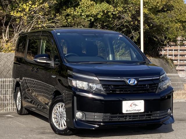 ヴォクシー ハイブリッドV 禁煙 両側パワースライドドア 前席シートヒーター ワイヤレス充電Qi 純正8型ナビ クルーズコントロール バックカメラ フルセグ LEDヘッドライト 純正15インチAW スマートキー ETC 7人乗り(10枚目)