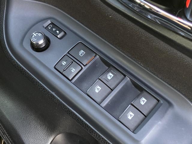 ヴォクシー ハイブリッドV 禁煙 両側パワースライドドア 前席シートヒーター ワイヤレス充電Qi 純正8型ナビ クルーズコントロール バックカメラ フルセグ LEDヘッドライト 純正15インチAW スマートキー ETC 7人乗り(24枚目)