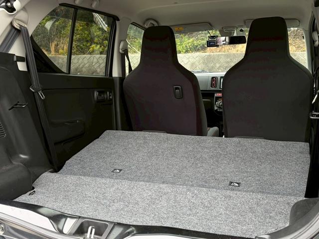 アルトターボＲＳ ベースグレード　禁煙車　社外ナビ　バックカメラ　ドラレコ　ＥＴＣ　シートヒーター　衝突軽減ブレーキ　純正１５インチアルミ　インテリキー　フルセグ　ＨＩＤヘッドライト　パドルシフト　Ｂｌｕｅｔｏｏｔｈ接続可　車検整備付（17枚目）