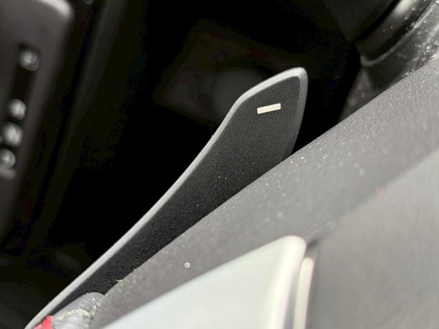 アルトターボＲＳ ベースグレード　禁煙車　社外ナビ　バックカメラ　ドラレコ　ＥＴＣ　シートヒーター　衝突軽減ブレーキ　純正１５インチアルミ　インテリキー　フルセグ　ＨＩＤヘッドライト　パドルシフト　Ｂｌｕｅｔｏｏｔｈ接続可　車検整備付（27枚目）