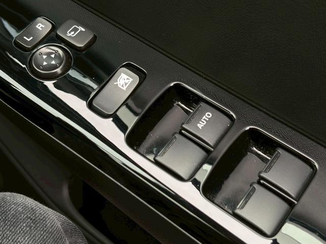 アルトターボＲＳ ベースグレード　禁煙車　社外ナビ　バックカメラ　ドラレコ　ＥＴＣ　シートヒーター　衝突軽減ブレーキ　純正１５インチアルミ　インテリキー　フルセグ　ＨＩＤヘッドライト　パドルシフト　Ｂｌｕｅｔｏｏｔｈ接続可　車検整備付（31枚目）