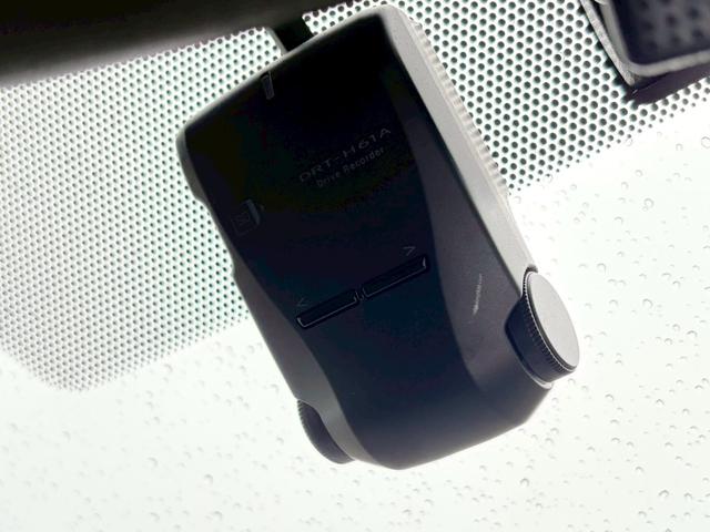 ヴォクシー ZS 禁煙車 社外マフラー モデリスタエアロ 純正9型ナビ フリップダウン 両側パワースライドドア バックカメラ フルセグ ドラレコ 前後クリソナ LED 純正16AW スマートキー 7人乗り 車検整備付(16枚目)