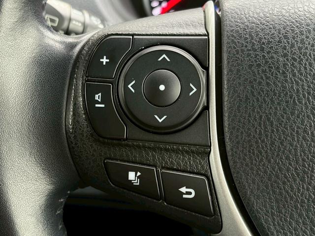 ヴォクシー ZS 禁煙車 社外マフラー モデリスタエアロ 純正9型ナビ フリップダウン 両側パワースライドドア バックカメラ フルセグ ドラレコ 前後クリソナ LED 純正16AW スマートキー 7人乗り 車検整備付(29枚目)