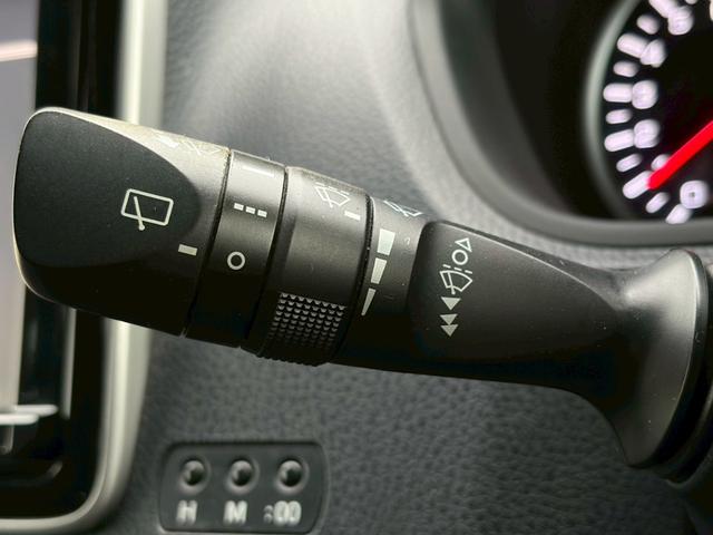 ヴォクシー ZS 禁煙車 社外マフラー モデリスタエアロ 純正9型ナビ フリップダウン 両側パワースライドドア バックカメラ フルセグ ドラレコ 前後クリソナ LED 純正16AW スマートキー 7人乗り 車検整備付(31枚目)