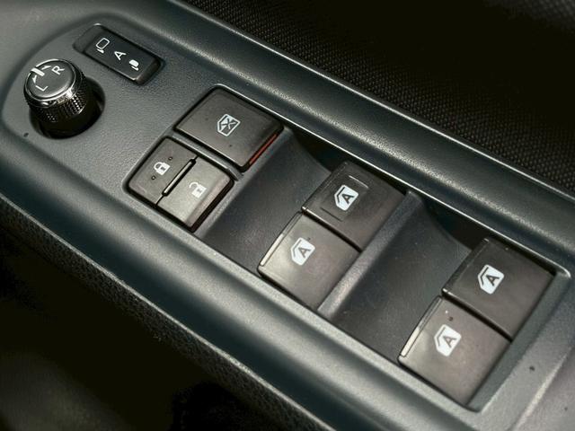 ヴォクシー ZS 禁煙車 社外マフラー モデリスタエアロ 純正9型ナビ フリップダウン 両側パワースライドドア バックカメラ フルセグ ドラレコ 前後クリソナ LED 純正16AW スマートキー 7人乗り 車検整備付(32枚目)