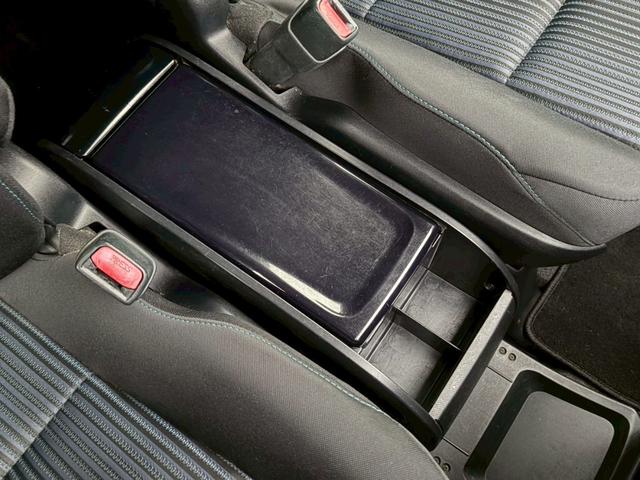 ヴォクシー ZS 禁煙車 社外マフラー モデリスタエアロ 純正9型ナビ フリップダウン 両側パワースライドドア バックカメラ フルセグ ドラレコ 前後クリソナ LED 純正16AW スマートキー 7人乗り 車検整備付(36枚目)