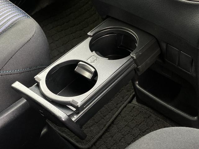 ノア Ｓｉ　禁煙　純正９インチナビ　両側パワースライドドア　純正１６インチアルミ　バックカメラ　フルセグＴＶ　ＣＤ／ＤＶＤ再生可　Ｂｌｕｅｔｏｏｔｈ接続　ＥＴＣ　前後ドラレコ　ＬＥＤヘッドライト　スマートキー（21枚目）