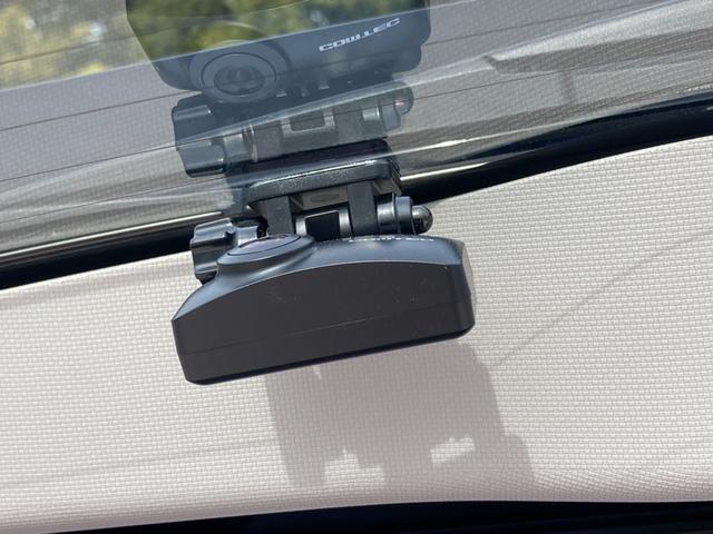 ノア Ｓｉ　禁煙　純正９インチナビ　両側パワースライドドア　純正１６インチアルミ　バックカメラ　フルセグＴＶ　ＣＤ／ＤＶＤ再生可　Ｂｌｕｅｔｏｏｔｈ接続　ＥＴＣ　前後ドラレコ　ＬＥＤヘッドライト　スマートキー（24枚目）