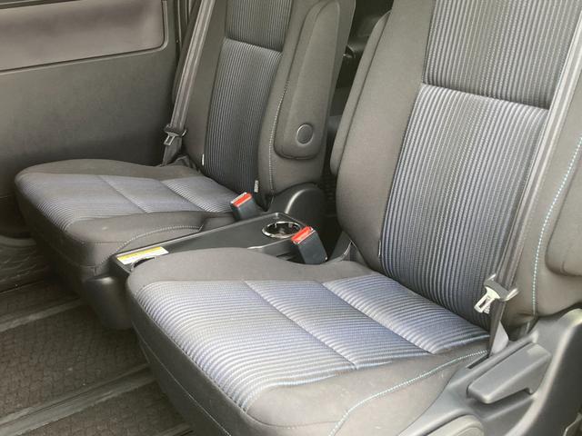 ノア Ｓｉ　禁煙　純正９インチナビ　両側パワースライドドア　純正１６インチアルミ　バックカメラ　フルセグＴＶ　ＣＤ／ＤＶＤ再生可　Ｂｌｕｅｔｏｏｔｈ接続　ＥＴＣ　前後ドラレコ　ＬＥＤヘッドライト　スマートキー（39枚目）