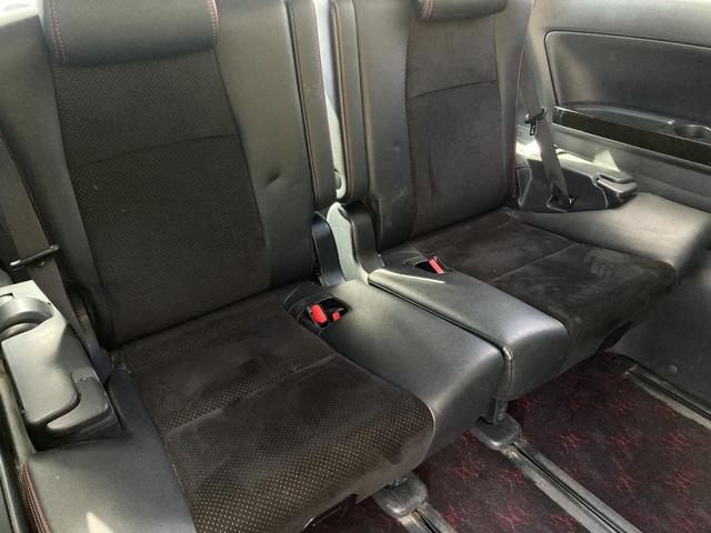 ヴェルファイア ２．４Ｚ　ゴールデンアイズ　禁煙　全周囲カメラ　後席フリップダウンモニター　社外マフラー　黒ハーフレザー　両側パワースライドドア　純正ナビ　フルセグ　純正１８インチアルミ　前後クリソナ　ＥＴＣ　ＵＳＢポート　エアロ　車検整備付（16枚目）