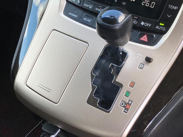 ヴェルファイア ２．４Ｚ　ゴールデンアイズ　禁煙　全周囲カメラ　後席フリップダウンモニター　社外マフラー　黒ハーフレザー　両側パワースライドドア　純正ナビ　フルセグ　純正１８インチアルミ　前後クリソナ　ＥＴＣ　ＵＳＢポート　エアロ　車検整備付（30枚目）