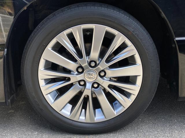 ヴェルファイア ２．４Ｚ　ゴールデンアイズ　禁煙　全周囲カメラ　後席フリップダウンモニター　社外マフラー　黒ハーフレザー　両側パワースライドドア　純正ナビ　フルセグ　純正１８インチアルミ　前後クリソナ　ＥＴＣ　ＵＳＢポート　エアロ　車検整備付（43枚目）