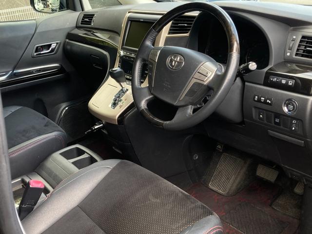 ヴェルファイア ２．４Ｚ　ゴールデンアイズ　禁煙　全周囲カメラ　後席フリップダウンモニター　社外マフラー　黒ハーフレザー　両側パワースライドドア　純正ナビ　フルセグ　純正１８インチアルミ　前後クリソナ　ＥＴＣ　ＵＳＢポート　エアロ　車検整備付（49枚目）