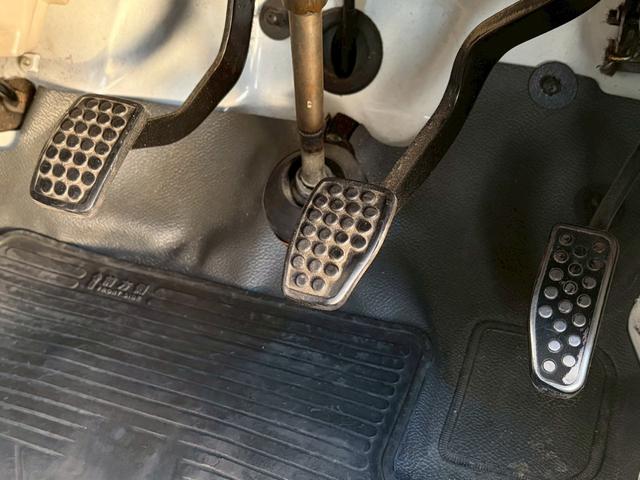 ピクシスバン スペシャル　５速ＭＴ　ユーザー買取　禁煙車　両側スライドドア　エアコン　運転席・助手席エアバック　純正オーディオ　パワーステアリング　ヘッドライトレベライザー　車検整備付（11枚目）