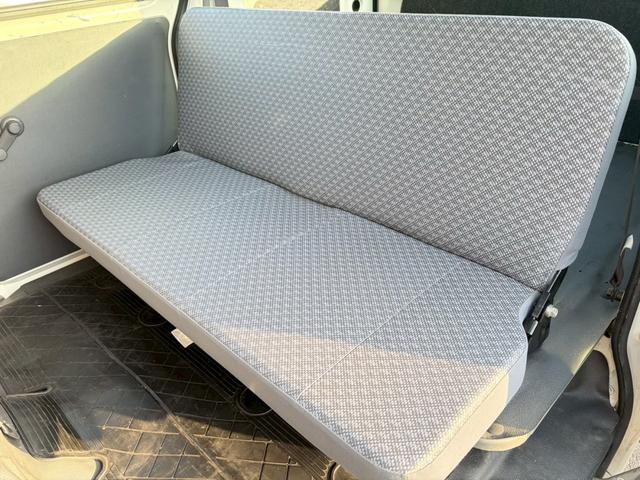 ピクシスバン スペシャル　５速ＭＴ　ユーザー買取　禁煙車　両側スライドドア　エアコン　運転席・助手席エアバック　純正オーディオ　パワーステアリング　ヘッドライトレベライザー　車検整備付（13枚目）