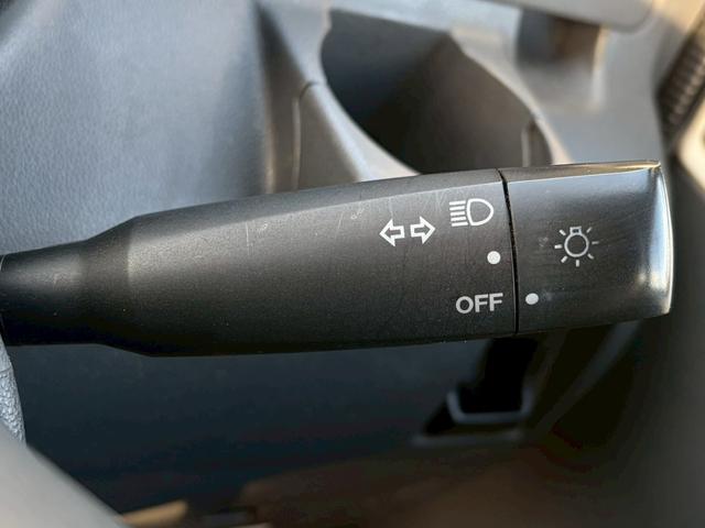 ピクシスバン スペシャル　５速ＭＴ　ユーザー買取　禁煙車　両側スライドドア　エアコン　運転席・助手席エアバック　純正オーディオ　パワーステアリング　ヘッドライトレベライザー　車検整備付（18枚目）