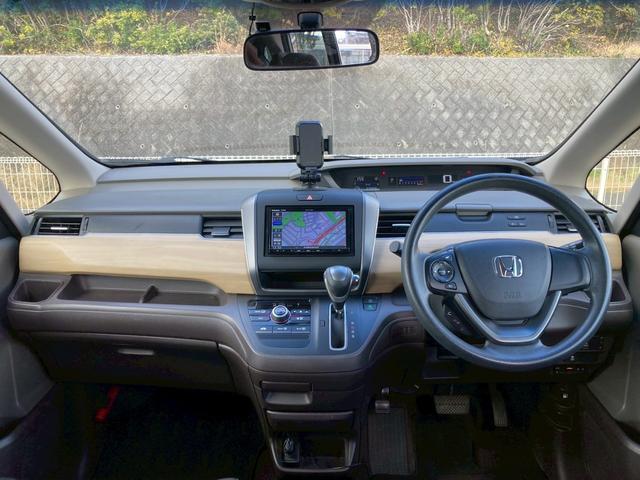 フリード Ｇ　ユーザー買取　禁煙車　社外ナビ　フルセグＴＶ　バックカメラ　ドライブレコーダー　パワースライドドア　Ｂｌｕｅｔｏｏｔｈ　ＥＴＣ　アイドリングストップ　スマートキー　プッシュスタート　ＤＶＤ再生可能（5枚目）