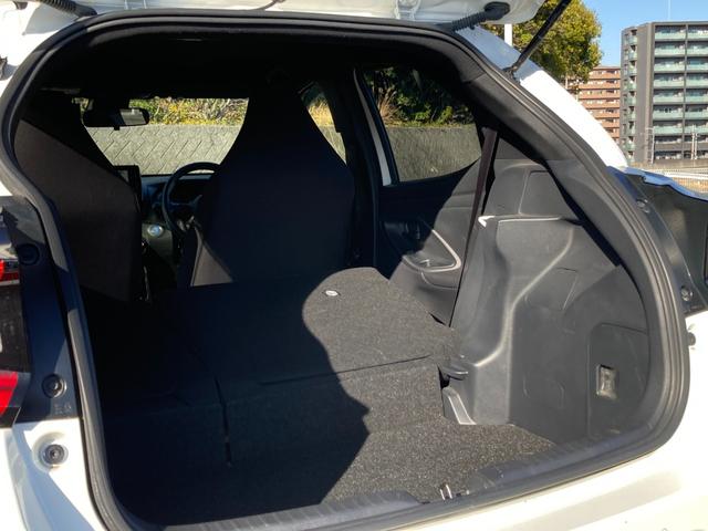 ヤリス ハイブリッドG ワンオーナー 禁煙 純正ナビ パノラミックビューモニター 衝突軽減ブレーキ LEDヘッドライト 前後ドラレコ ETC フルセグ レーダークルーズ プッシュスタート Bluetooth接続 車検整備付(14枚目)