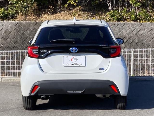 ヤリス ハイブリッドG ワンオーナー 禁煙 純正ナビ パノラミックビューモニター 衝突軽減ブレーキ LEDヘッドライト 前後ドラレコ ETC フルセグ レーダークルーズ プッシュスタート Bluetooth接続 車検整備付(40枚目)