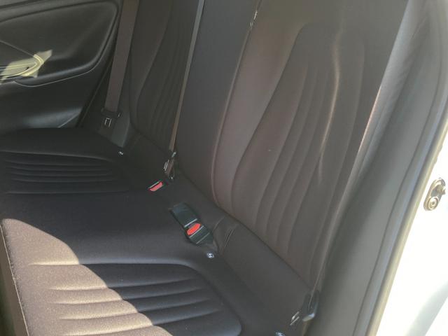 ヤリス ハイブリッドG ワンオーナー 禁煙 純正ナビ パノラミックビューモニター 衝突軽減ブレーキ LEDヘッドライト 前後ドラレコ ETC フルセグ レーダークルーズ プッシュスタート Bluetooth接続 車検整備付(48枚目)