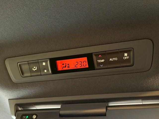 ヴォクシー ＺＳ　煌　禁煙車　純正１０型ナビ　フリップダウンモニター　バックカメラ　フルセグＴＶ　両側パワースライド　クルーズコントロール　Ｂｌｕｅｔｏｏｔｈ接続　ＥＴＣ２．０　衝突軽減ブレーキ　レーンキープ　純正１６ＡＷ（35枚目）