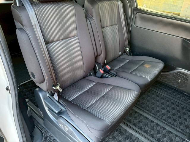 ヴォクシー ＺＳ　煌　禁煙車　純正１０型ナビ　フリップダウンモニター　バックカメラ　フルセグＴＶ　両側パワースライド　クルーズコントロール　Ｂｌｕｅｔｏｏｔｈ接続　ＥＴＣ２．０　衝突軽減ブレーキ　レーンキープ　純正１６ＡＷ（41枚目）